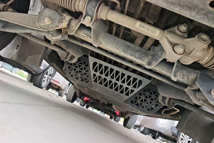 Used Wuling Rongguang 2021 1.5L Extended Standard Version with Air Conditioning – L3C Chassis Front