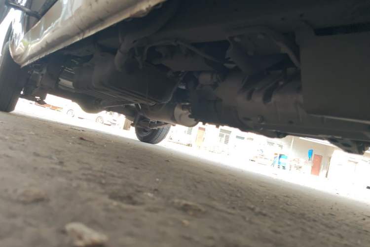 Used Wuling Rongguang 2021 1.5L Extended Standard Version with Air Conditioning – L3C Chassis Front Right