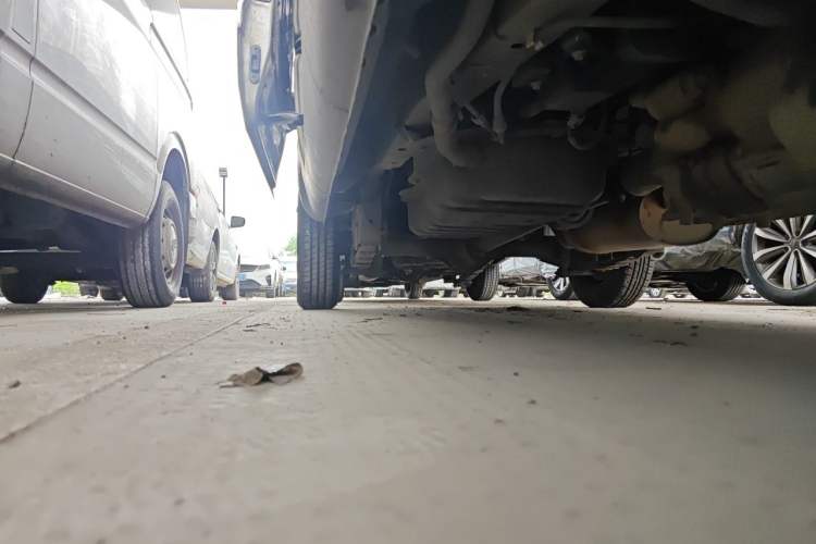 Used Wuling Rongguang 2021 1.5L Extended Standard Version with Air Conditioning – L3C Chassis Front Right