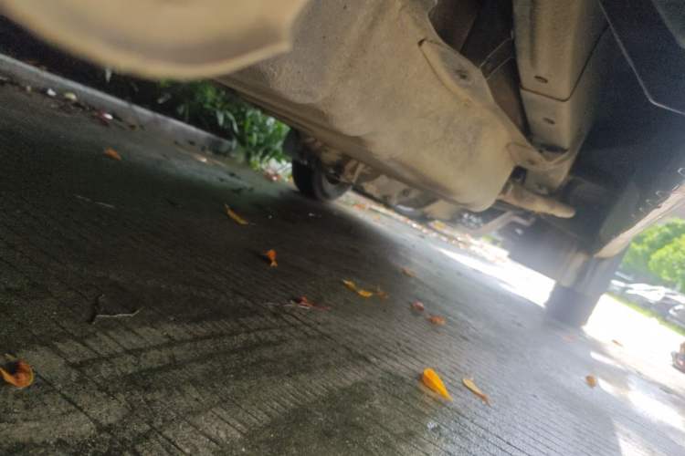 Used Wuling Rongguang 2021 1.5L Extended Basic Window-Sealed 5-Seat L3C Car Chassis Rear Right