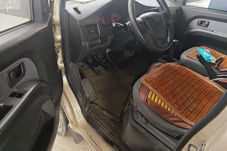 Used Wuling Rongguang 2021 1.5L Extended Standard Version with Air Conditioning – L3C Driver Seat