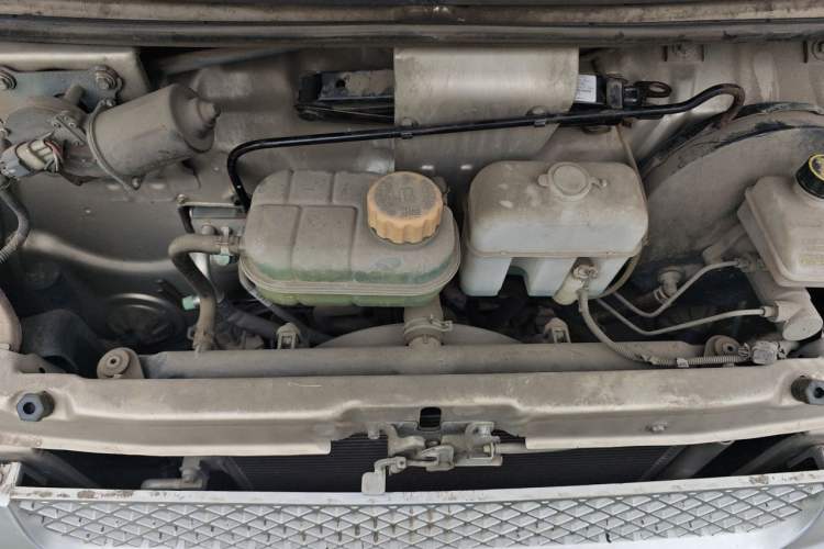 Used Wuling Rongguang 2021 1.5L Extended Basic Version L3C Engine Bay