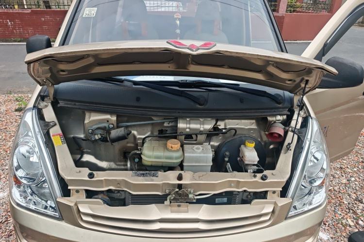 Used Wuling Rongguang 2021 1.2L S Standard Model with Air Conditioning 7-Seater LSI Engine Bay
