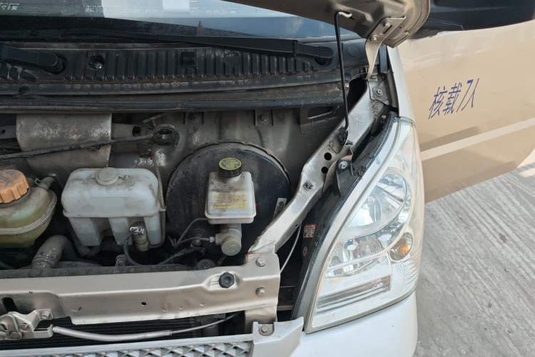 Used Wuling Rongguang 2021 1.5L Extended Standard Version with Air Conditioning – L3C Engine Bay Left