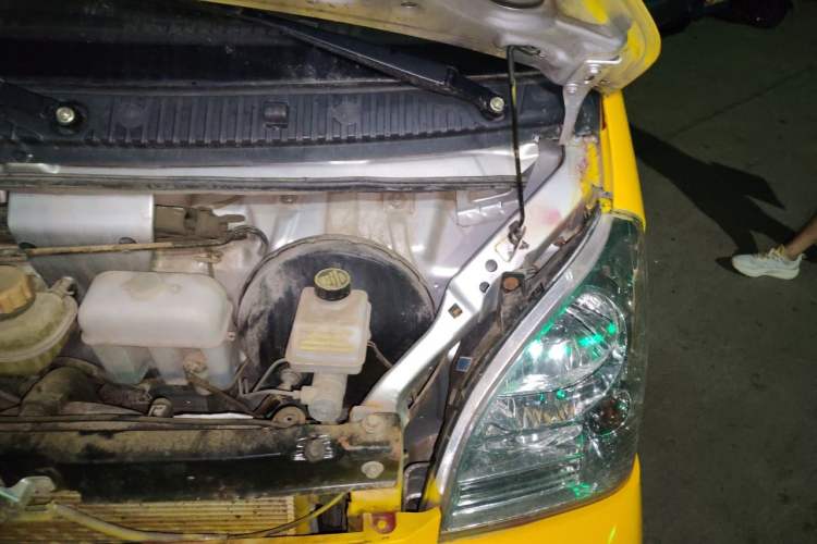 Used Wuling Rongguang 2021 1.5L Extended Standard Version with Power Steering L3C Engine Bay Left