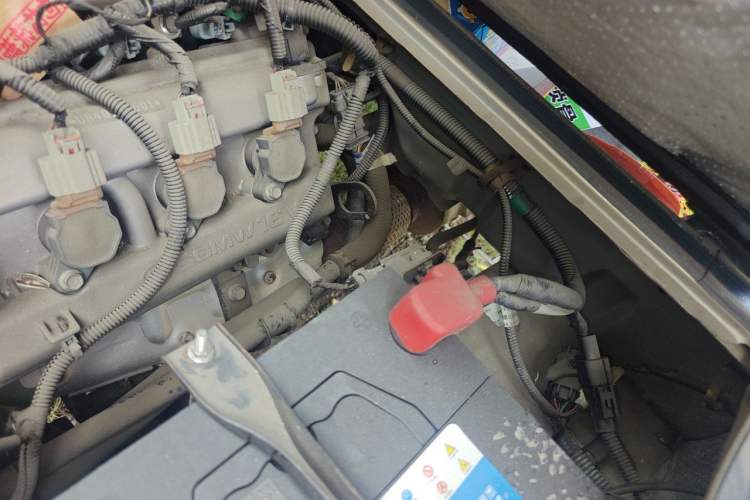 Used Wuling Rongguang 2021 1.5L Extended Basic Version L3C Engine Bay Left