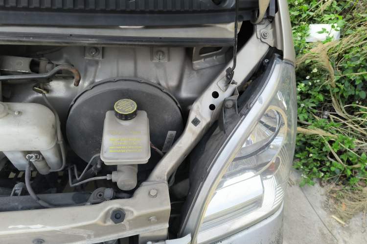Used Wuling Rongguang 2021 1.5L Extended Basic Version L3C Engine Bay Left