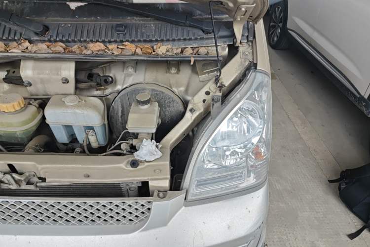 Used Wuling Rongguang 2021 1.5L Extended Standard Version with Air Conditioning – L3C Engine Bay Left