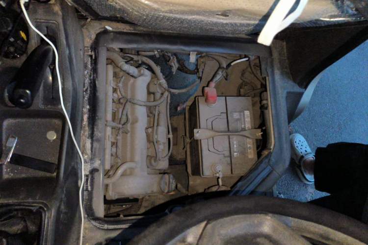 Used Wuling Rongguang 2021 1.2L S Base Model 5-Seater LSI Engine Bay Left