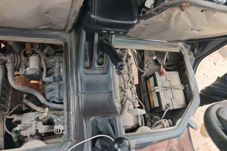 Used Wuling Rongguang 2021 1.5L Extended Basic Version L3C Engine Bay Left