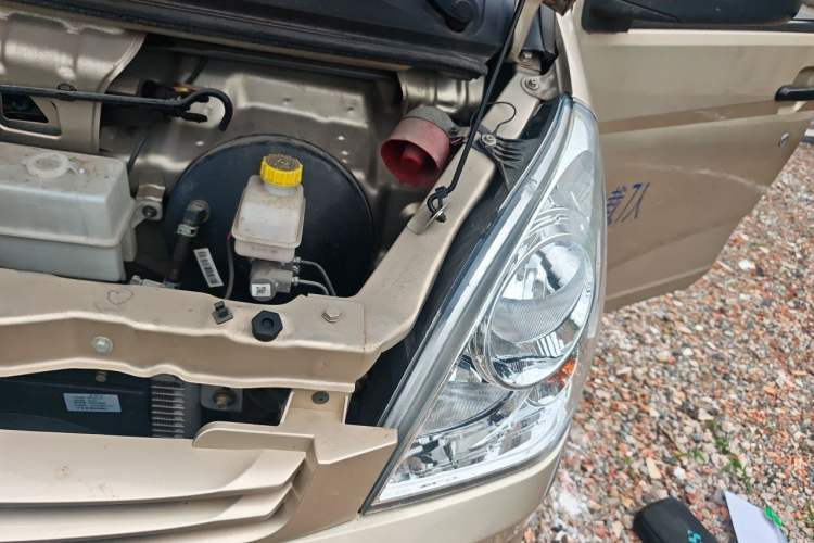 Used Wuling Rongguang 2021 1.2L S Standard Model with Air Conditioning 7-Seater LSI Engine Bay Left