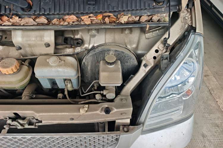 Used Wuling Rongguang 2021 1.5L Extended Standard Version with Air Conditioning – L3C Engine Bay Left