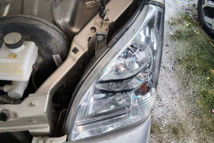 Used Wuling Rongguang 2021 1.5L Extended Basic Model Enclosed-Window Vehicle, 5-seater LAR Engine Bay Left