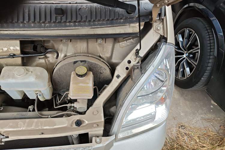 Used Wuling Rongguang 2021 1.5L Extended Basic Version L3C Engine Bay Left
