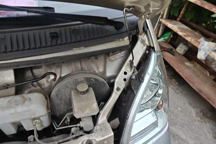 Used Wuling Rongguang 2021 1.5L Extended Basic Version L3C Engine Bay Left