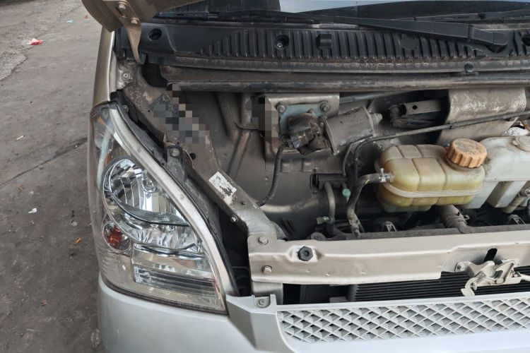 Used Wuling Rongguang 2021 1.5L Extended Standard Version with Air Conditioning – L3C Engine Bay Right