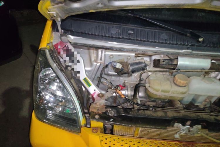 Used Wuling Rongguang 2021 1.5L Extended Standard Version with Power Steering L3C Engine Bay Right