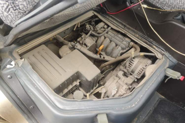 Used Wuling Rongguang 2021 1.5L Extended Basic Window-Sealed 5-Seat L3C Car Engine Bay Right