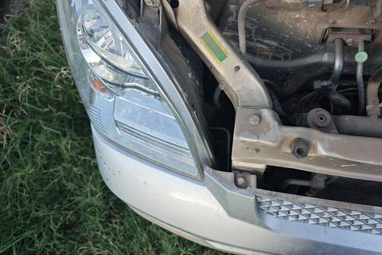 Used Wuling Rongguang 2021 1.5L Extended Standard Version with Air Conditioning – L3C Engine Bay Right