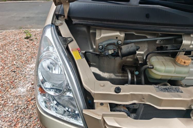 Used Wuling Rongguang 2021 1.2L S Standard Model with Air Conditioning 7-Seater LSI Engine Bay Right