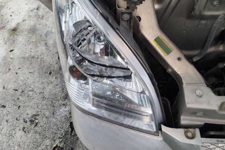 Used Wuling Rongguang 2021 1.5L Extended Basic Model Enclosed-Window Vehicle, 5-seater LAR Engine Bay Right