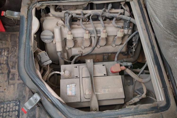 Used Wuling Rongguang 2021 1.5L Extended Basic Version L3C Engine Bay Right