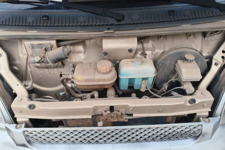 Used Wuling Rongguang 2021 1.5L Extended Basic Enclosed-Window Vehicle 2 Seats L3C Engine Bay