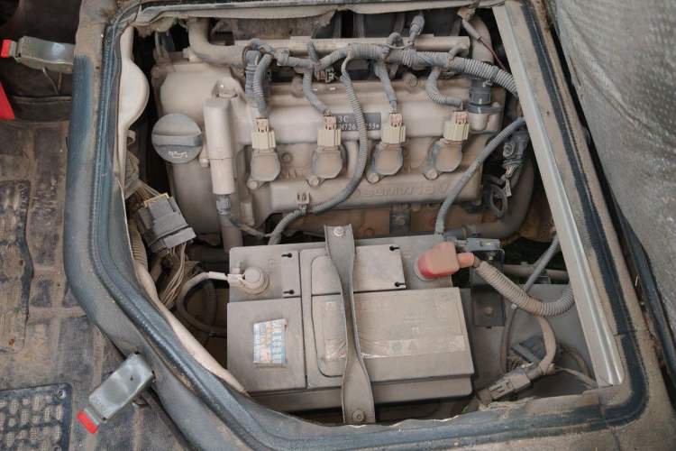 Used Wuling Rongguang 2021 1.5L Extended Basic Version L3C Engine Bay