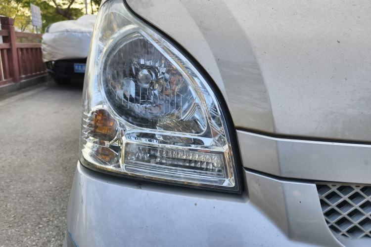 Used Wuling Rongguang 2021 1.5L Extended Basic Window-Sealed 5-Seat L3C Car Exterior 3