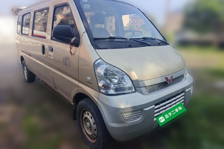 Used Wuling Rongguang 2021 1.5L Extended Basic Version L3C Front Right 45 Deg