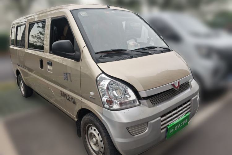 Used Wuling Rongguang 2021 1.5L Extended Standard Version with Air Conditioning – L3C Front Right 45 Deg
