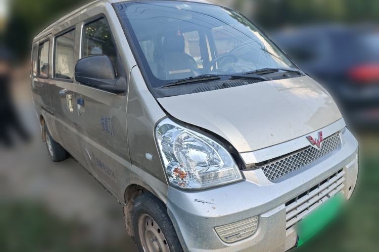 Used Wuling Rongguang 2021 1.5L Extended Standard Version with Air Conditioning – L3C Front Right 45 Deg