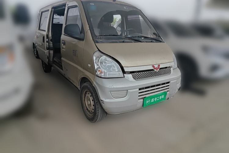 Used Wuling Rongguang 2021 1.5L Extended Standard Version with Air Conditioning – L3C Front Right 45 Deg