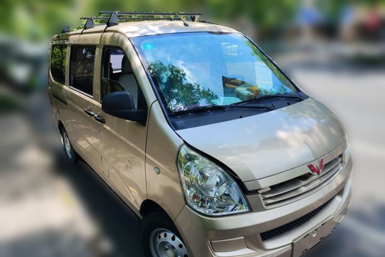 Used Wuling Rongguang 2021 1.2L S Base 7-Seater LSI Front Right 45 Deg