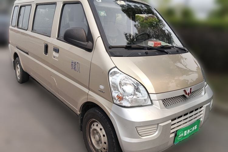 Used Wuling Rongguang 2021 1.5L Extended Basic Version L3C Front Right 45 Deg