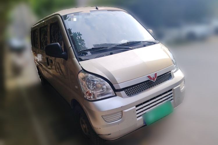 Used Wuling Rongguang 2021 1.5L Extended Basic Version L3C Front Right 45 Deg