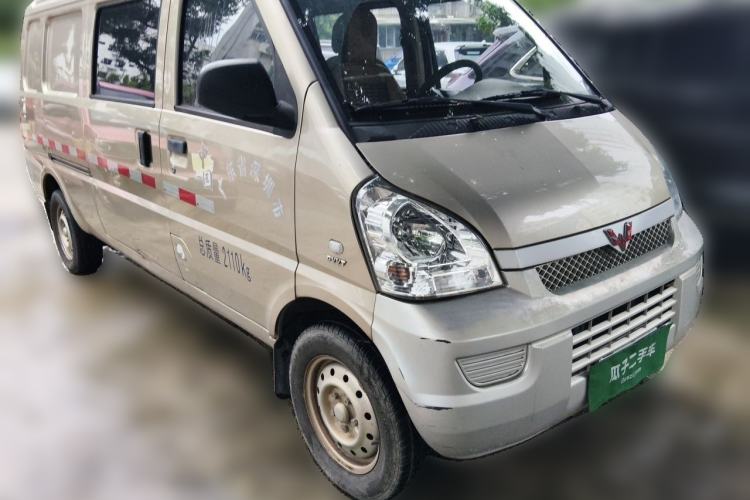 Used Wuling Rongguang 2021 1.5L Extended Basic Model Enclosed-Window Vehicle, 5-seater LAR Front Right 45 Deg