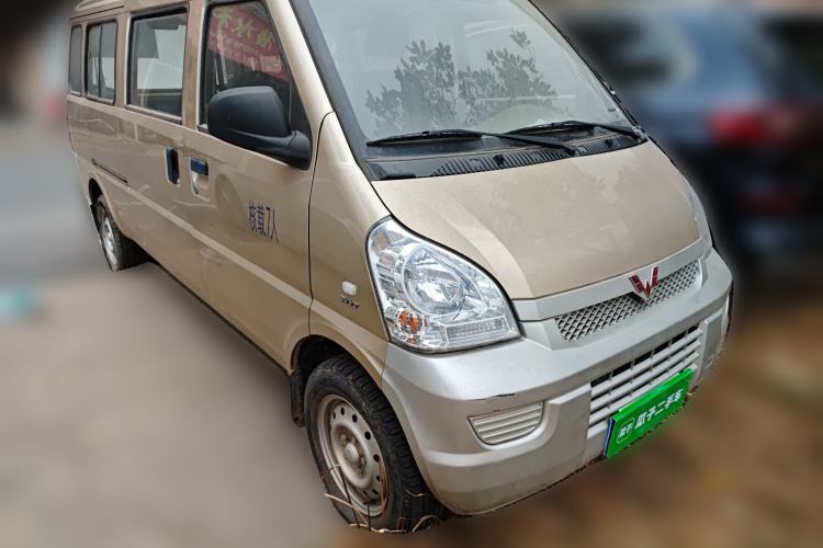 Used Wuling Rongguang 2021 1.5L Extended Basic Version L3C Front Right 45 Deg