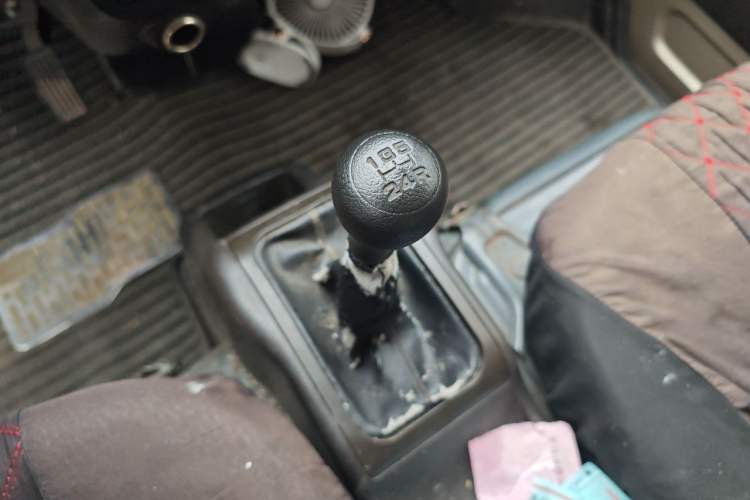 Used Wuling Rongguang 2021 1.5L Extended Basic Version L3C Gear Lever
