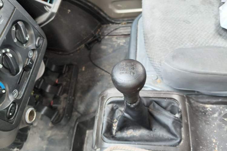 Used Wuling Rongguang 2021 1.5L Extended Basic Version L3C Gear Lever