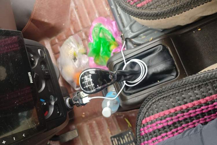 Used Wuling Rongguang 2021 1.5L Extended Standard Version with Air Conditioning – L3C Gear Lever