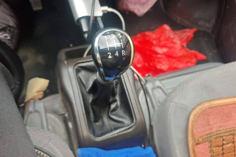 Used Wuling Rongguang 2021 1.5L Extended Standard-Grade Enclosed Window Vehicle Power-Assisted Version 5-Seater L3C Gear Lever