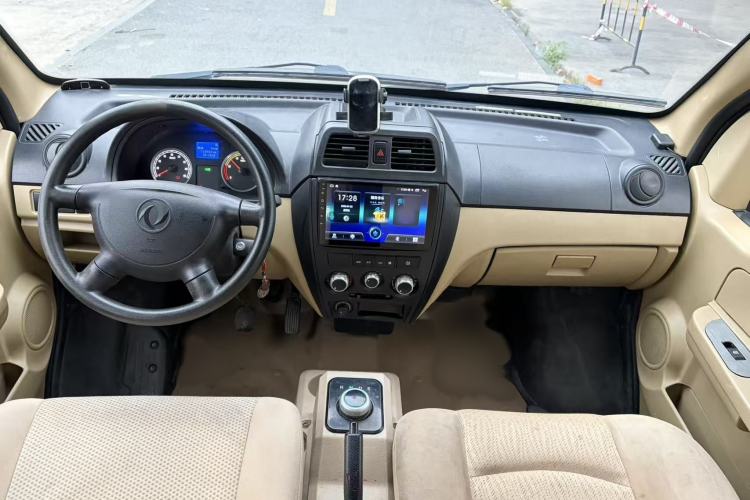 Used Wuling Rongguang 2021 1.5L Extended Basic Window-Sealed 5-Seat L3C Car Interior 4