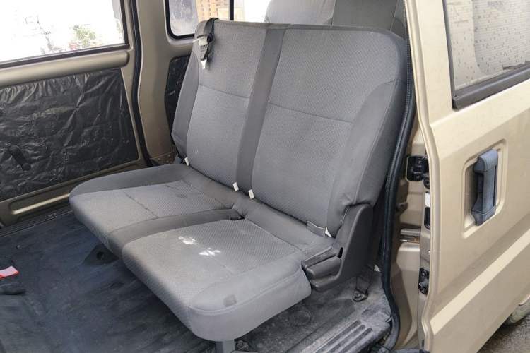 Used Wuling Rongguang 2021 1.5L Extended Standard Version with Power Steering L3C Interior 4