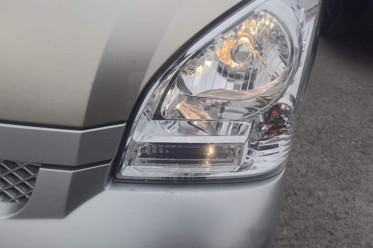 Used Wuling Rongguang 2021 1.5L Extended Standard Version with Air Conditioning – L3C Left Front Headlight
