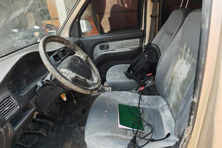 Used Wuling Rongguang 2021 1.5L Extended Standard Version with Air Conditioning – L3C Left Front Seat