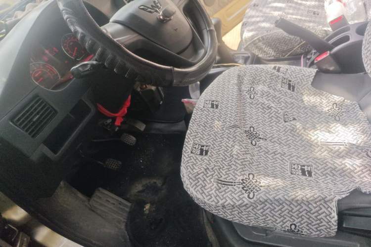 Used Wuling Rongguang 2021 1.5L Extended Basic Window-Sealed 5-Seat L3C Car Left Front Seat