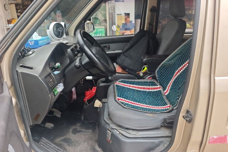 Used Wuling Rongguang 2021 1.5L Extended Standard-Grade Enclosed Window Vehicle Power-Assisted Version 5-Seater L3C Left Front Seat