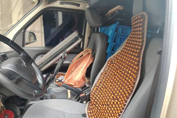 Used Wuling Rongguang 2021 1.5L Extended Basic Version L3C Left Front Seat