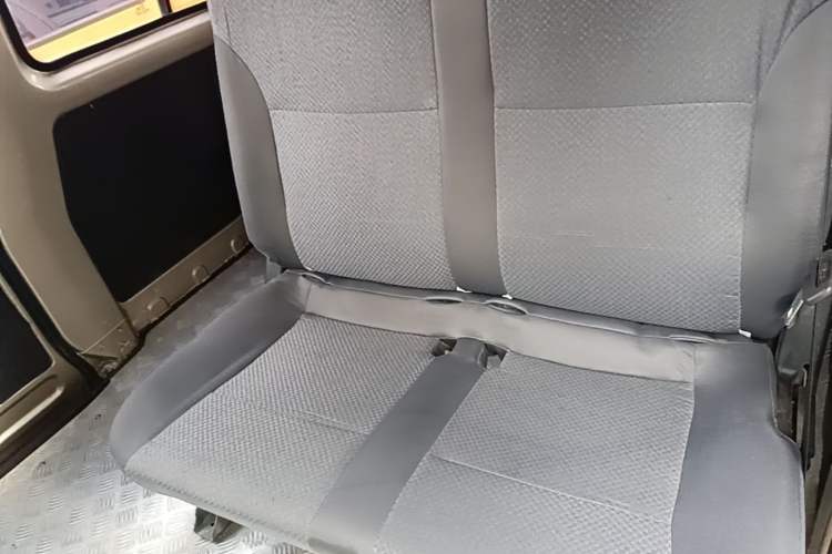 Used Wuling Rongguang 2021 1.5L Extended Standard Version with Air Conditioning – L3C Left Rear Seat